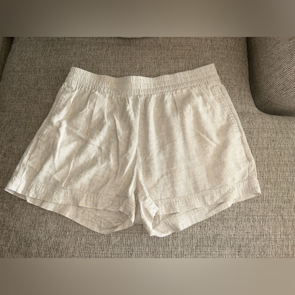 Old Navy Beige Linen-Blend Women's Shorts